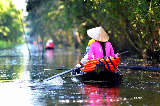 Nằm mơ thấy bơi xuồng đánh đề con gì?